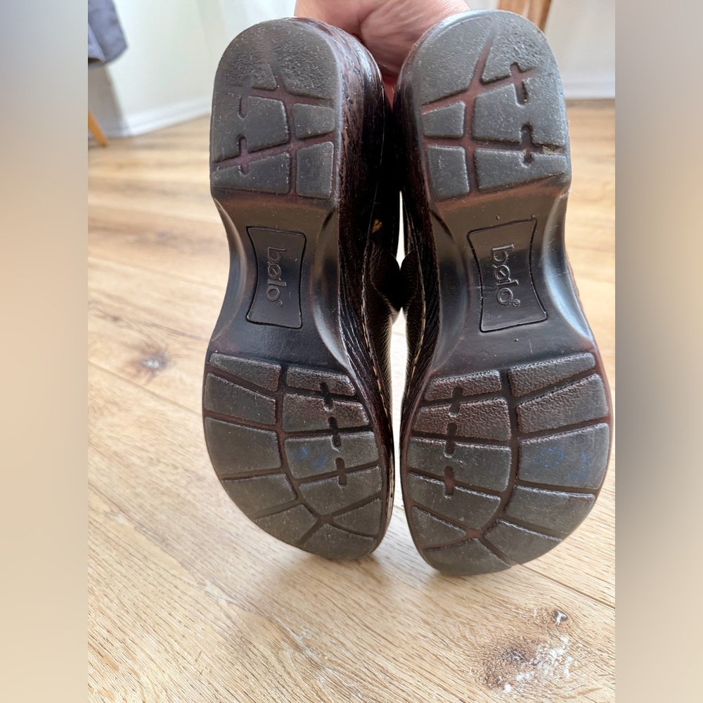 Bolo Brown Leather Slip-On clogs 9.5 - Picture 7 of 9